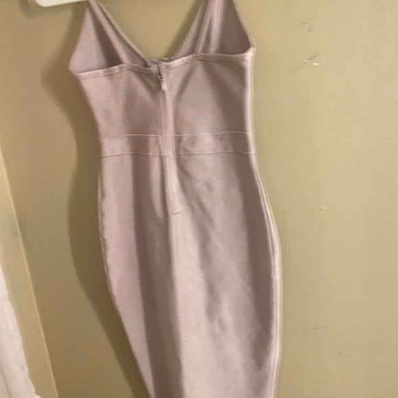 Body sculpting dress - Picture 2 of 3